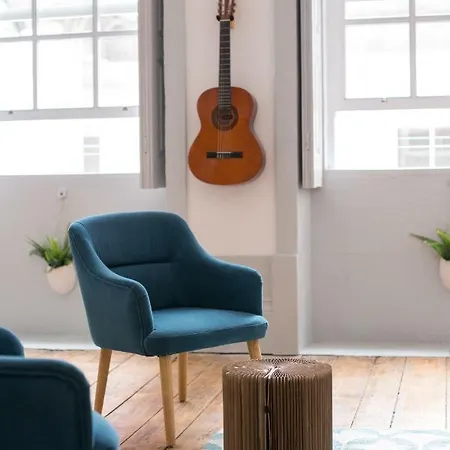 Casa Do Poeta & Guitarra By Pch