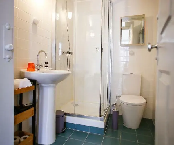 Casa Do Poeta & Guitarra By Pch * Oporto