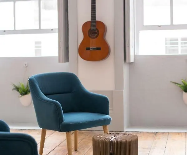 Casa Do Poeta & Guitarra By Pch